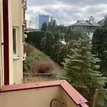 U Basi Przy Centrum Zdrowia Dziecka *