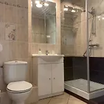 U Basi Przy Centrum Zdrowia Dziecka Varşova