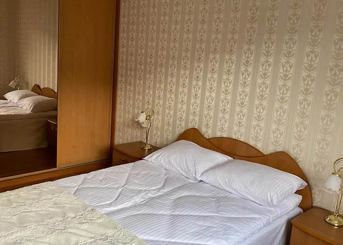 U Basi Przy Centrum Zdrowia Dziecka * Warszawa