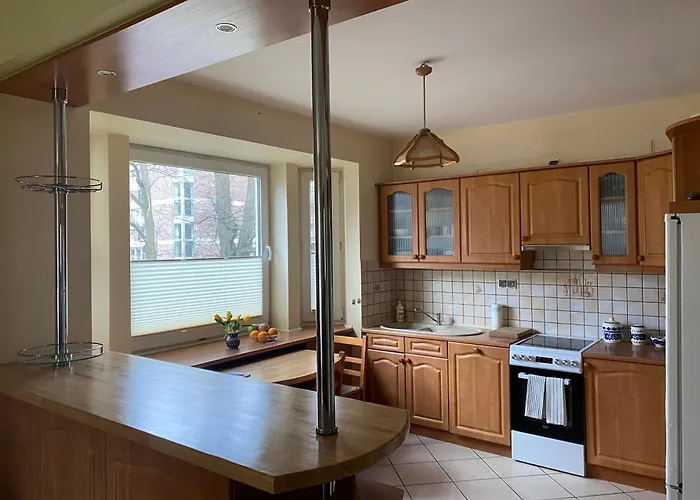 U Basi Przy Centrum Zdrowia Dziecka * Warszawa